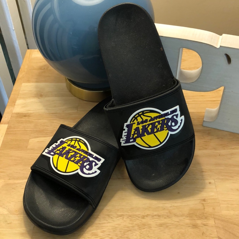 Los Angeles Lakers Slides - Like New